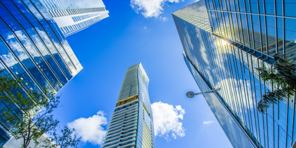 Bridge Loans vs. Traditional Mortgages: Which is Right for Your Investment Strategy?